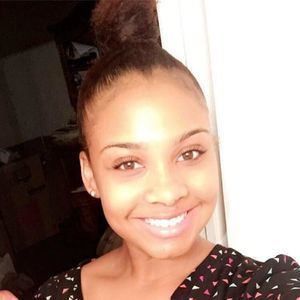 Meet your Posher, Whitney